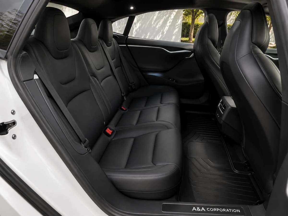Tesla Model S — 8/9